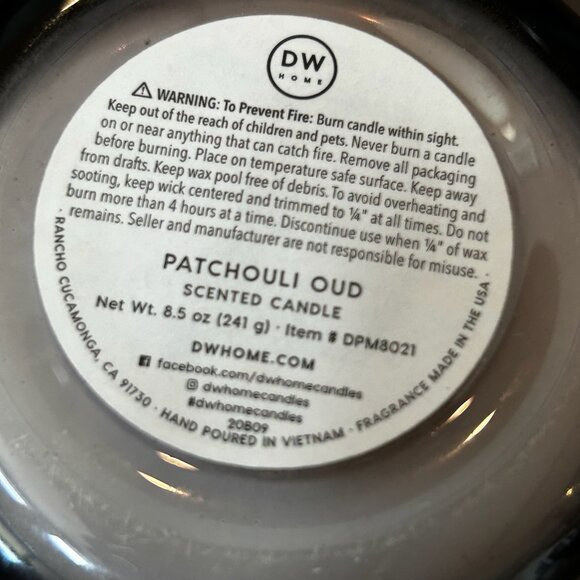 NWT Hand Poured Patchouli Oud Candle - Picture 6 of 7